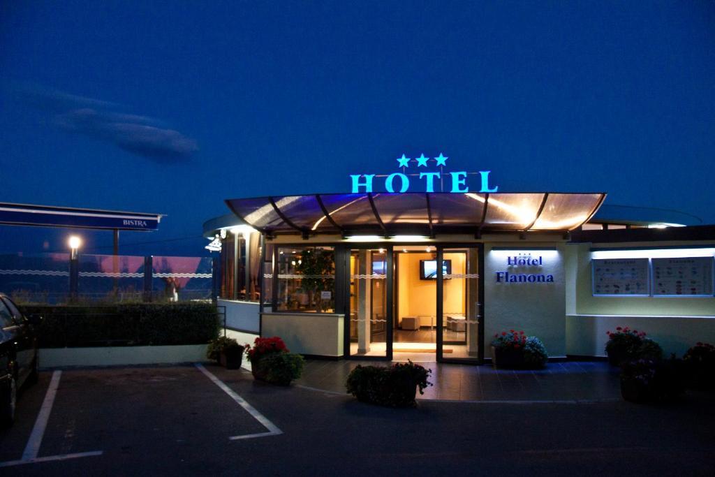 פלומין Hotel Flanona מראה חיצוני תמונה